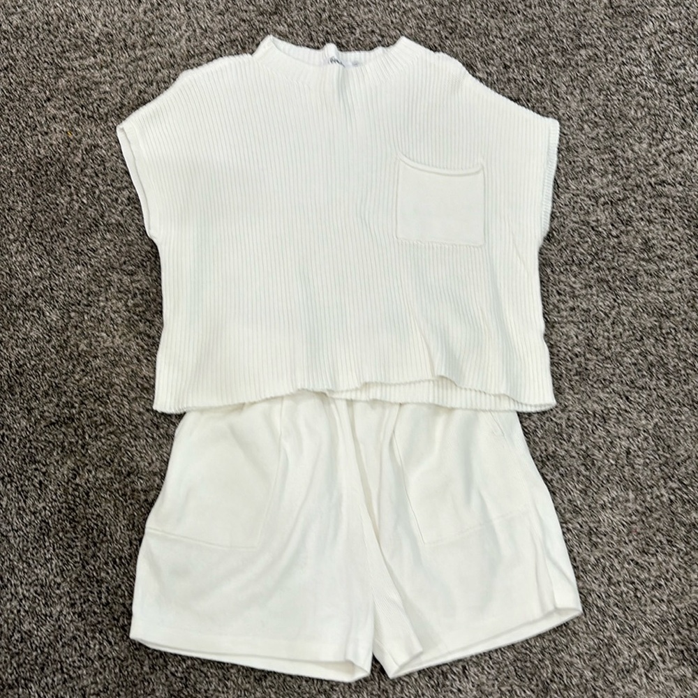 Knitted short set